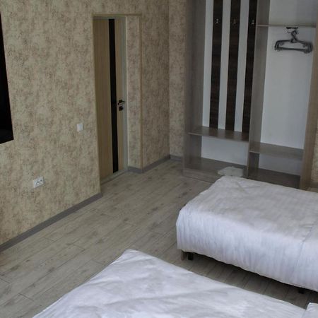 Artist Regenci Hotel Tashkent Exterior photo