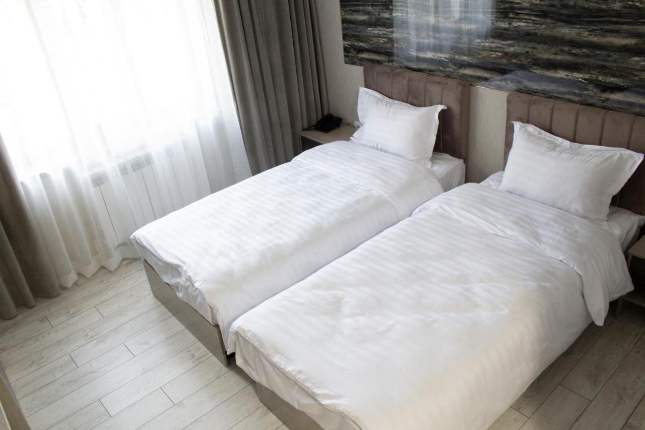 Artist Regenci Hotel Tashkent Exterior photo