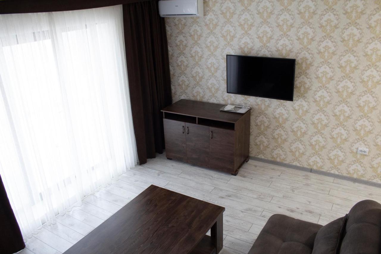 Artist Regenci Hotel Tashkent Exterior photo